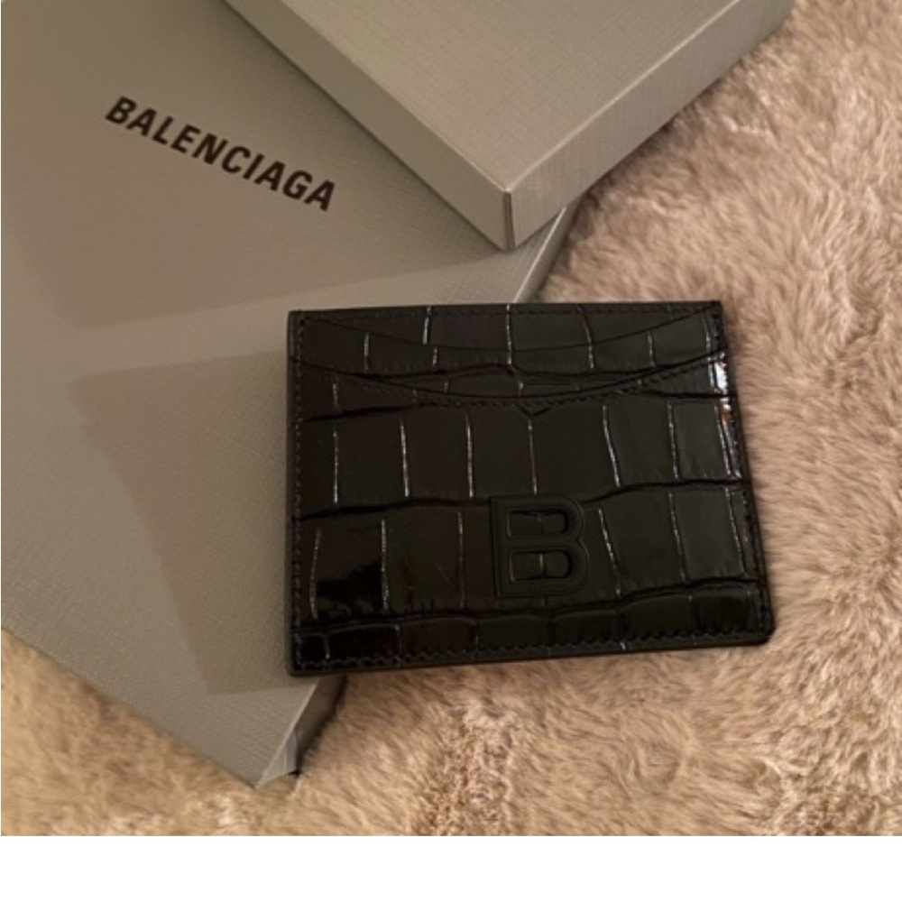 Balenciaga Women’s hourglass card holder *LIKE NEW*